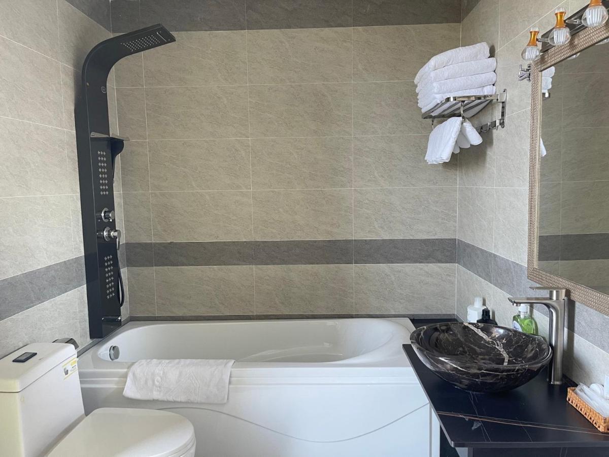 Y Linh Hotel Quy Nhon Dış mekan fotoğraf